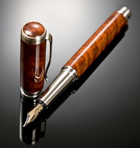 Beeswing nara and stainless steel fountain pen with 14K gold nib